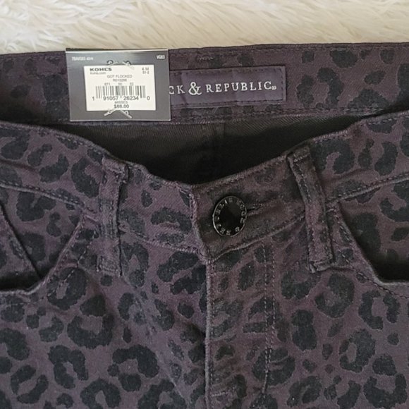 Rock & Republic Kashmiere Mid Rise Legging Black Jean Jaguar Prints Size 4 - Picture 5 of 11